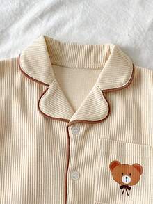 Conjunto de pijama con bordado de oso y textura acanalada, unisex para niños, top de manga corta con solapa + pantalones largos 2 piezas, ropa de estar en casa para bebé primavera/otoño - Multicolor - Ver 3