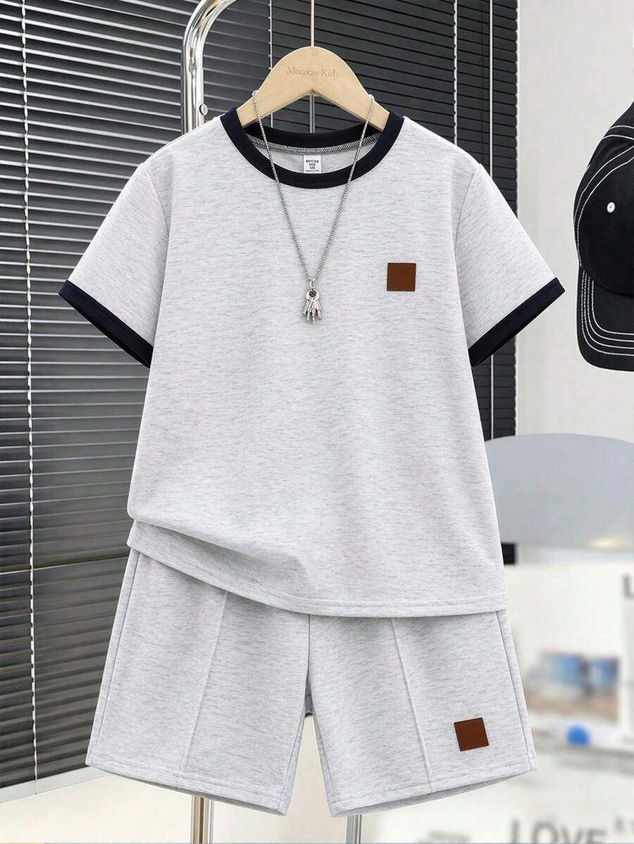 SHEIN 兒童 2件組 青少年男童休閒撞色圓領套頭T恤與短褲針織運動套裝，適合春/夏季場合如外出、情人節、約會、旅行、家庭聚會、返校、婚禮、派對、運動、生日 - 灰色 - 查看 1