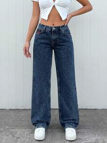 SHEIN Mid-Waist Straight Leg Medium Blue Washed Casual Denim Jeans With Embroidered Details And Front Button Design - Medium Wash - View 4