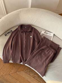 SHEIN EZwear 巧克力棕色編織騎士刺繡長袖襯衫與長褲休閒套裝 - 巧克力棕 - 查看 4