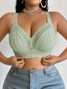 DesireSculpt Plus Size Lace Patchwork Non-Wired Bralette 1 Piece - Green - View 4