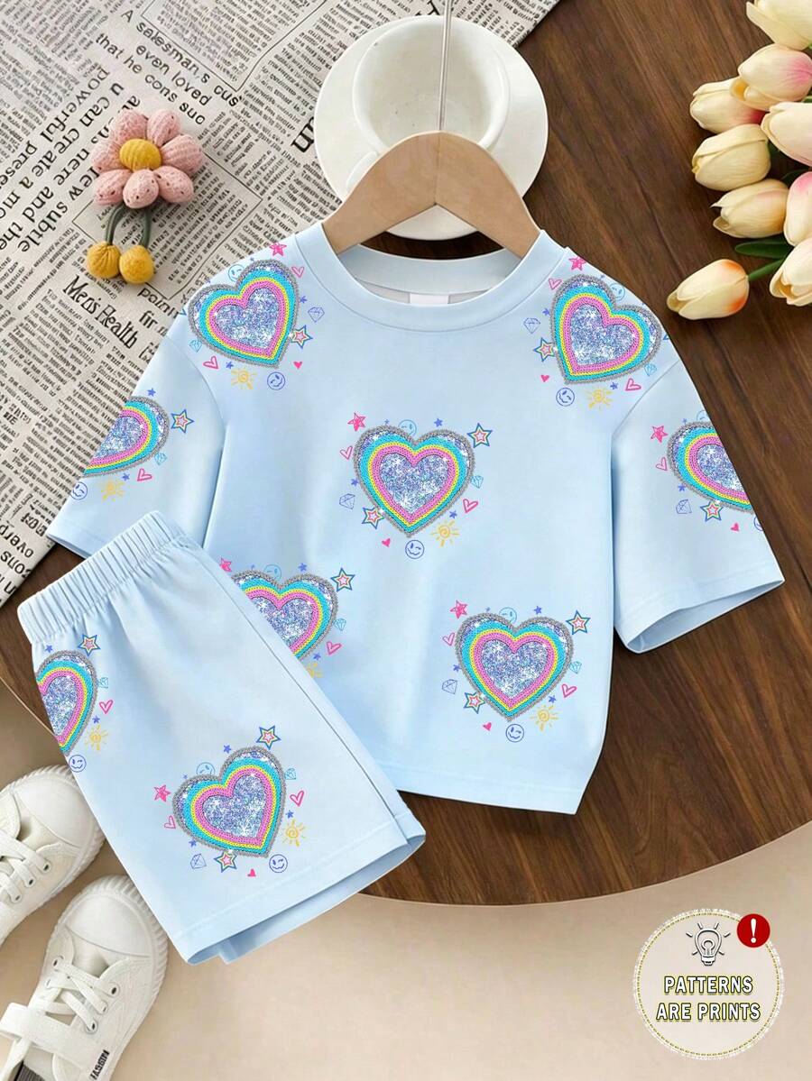 1套青少年女孩春夏服裝,女孩夏季新套裝,多巴胺彩虹愛心印花短袖T恤+短褲2件套,兒童仿亮片彩虹愛心圖案藍色T恤與配色圖案短褲套裝,適合外出、休閒、度假及其他場合,不僅舒適且高性能,夏季新款圓領寬鬆套裝,讓您的孩子在春夏成為最吸睛的小可愛 - 彩色 - 查看 1
