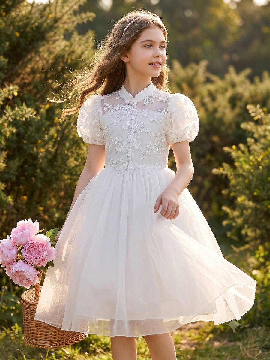 Vestido de niña de organza premium con bordado floral, cuello alto, mangas abullonadas exageradas, cintura ceñida, falda completa, decoración de perlas, largo medio, tela ligera y suave, adecuado para vacaciones, graduación, regreso a la escuela, temporada de bodas, fiestas formales y eventos - Blanco - Ver 1