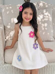 SHEIN Genkimix Kids 少女休闲彩色钩针3D花卉镂空无袖针织连衣裙，适合海滩、度假、休闲穿着 - 白色 - 查看 2