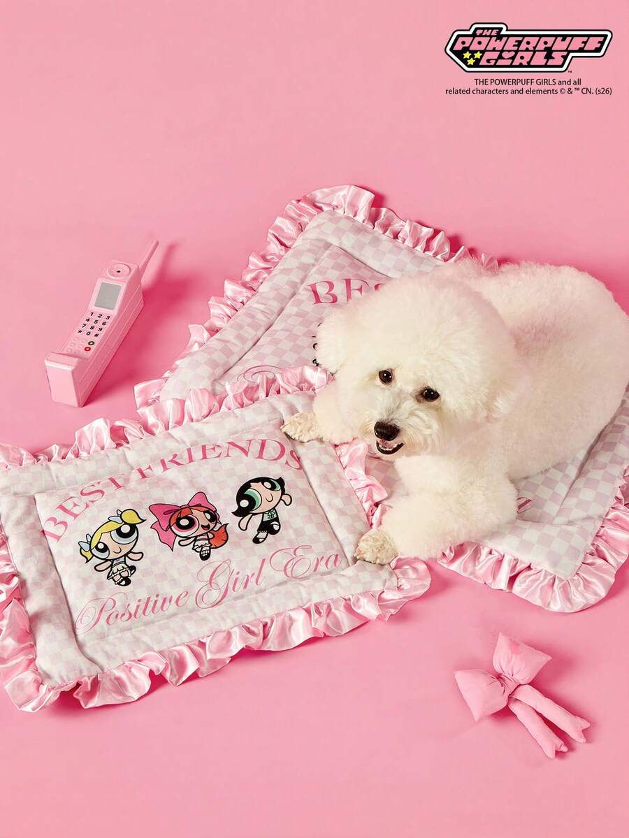 THE POWERPUFF GIRLS X PETSIN 1pc Pink Big Eyed Girl Good Friend Pink Checkered Letter Printed Pet Bed Soft And Comfortable Anti Slip Ruffled Edge Pet Bed - Multicolor - View 1