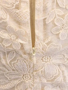 女童杏色正式禮服，圓領水溶性刺繡蕾絲蝴蝶結優雅洋裝，輕盈柔軟面料，適合度假、畢業典禮、開學季、婚禮季、參加各種舞會與正式場合 - 杏色 - 查看 9