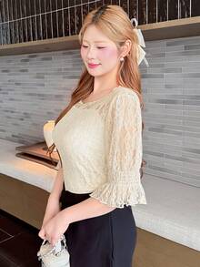 Bijouette 大尺碼女款優雅度假風荷葉邊中袖透視蕾絲上衣 - 米色 - 查看 5