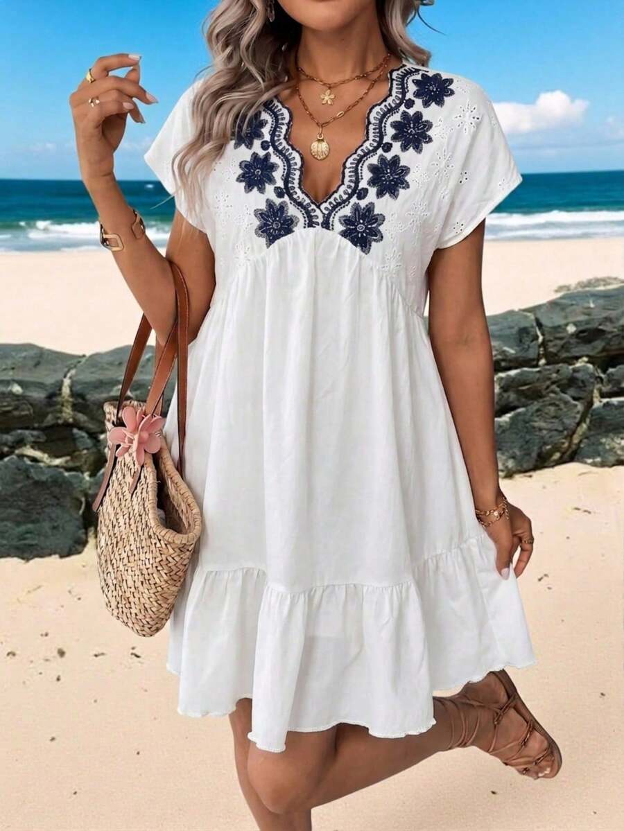 SHEIN LUNE 大码复古短袖休闲荷叶边碎花印花夏季度假连衣裙 - 白色 - 查看 1