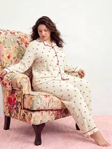 Elorette 樱桃印花撞色滚边睡衣套装/家居服套装，舒适优雅的细节设计，秋冬服装 - 米色 - 查看 1