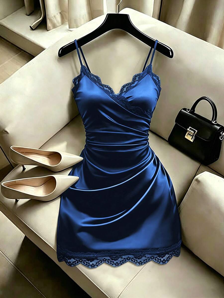 SHEIN Franclia 女款蕾絲拼接壓褶優雅收腰細肩帶派對洋裝 - 藏蓝色 - 查看 1