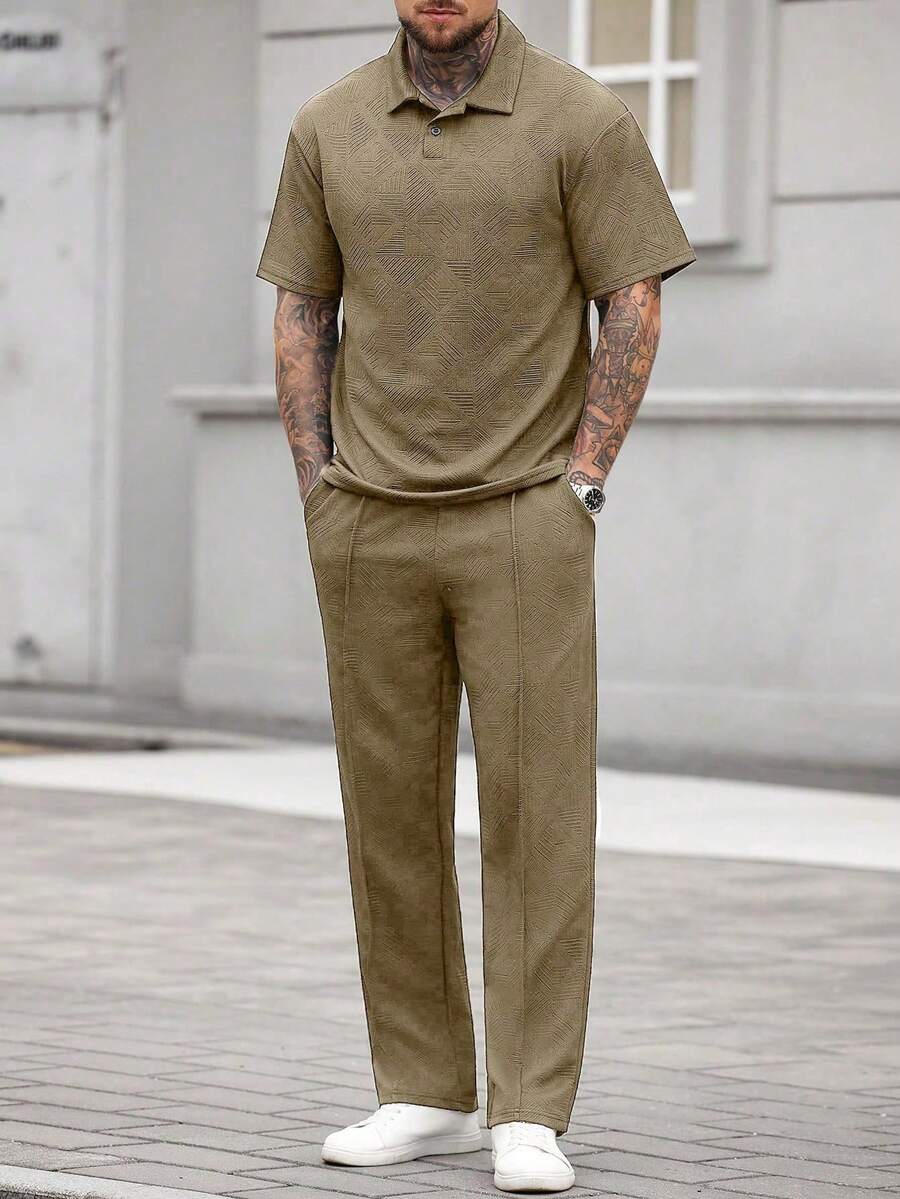 Manfinity CasualCool 男士纯色短袖 Polo 衫和休闲裤套装 - 卡其色 - 查看 1