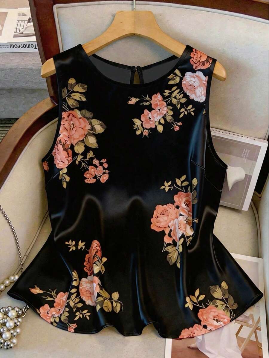GlowEve CURVE 大尺碼女款熱銷精緻優雅圓領滿版大花印花背心上衣,緞面光澤面料設計,修身版型,適合日常通勤、正式場合及外出 - 黑色 - 查看 1