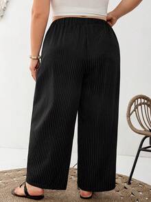 SHEIN CURVE+ 大尺碼休閒簡約黑白條紋長褲，適合四季，春夏日常穿著 - 黑色 - 查看 2