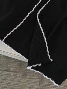 GlowEve CURVE Plus Size Elegant Colorblock Wavy Edge Long Sleeve Cardigan - Black and White - View 7