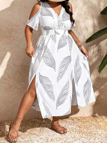 Breezaya Gaun Maxi Wanita Ukuran Plus dengan Motif Tanaman Tropis dan Bahu Terbuka - Aprikot - View 5