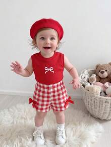 SHEIN Playful Pals 女婴夏季蓝色纹理无袖上衣和蓝色格子短裤套装，饰有蓝色蝴蝶结，日常必备单品 - 紅色 - 查看 5