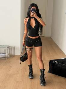 Coolane 女款夏季演唱會穿搭 Y2K 迪斯可派對街頭風休閒龐克金屬孔眼低腰緊身短褲 黑白格紋 - 黑色 - 查看 5