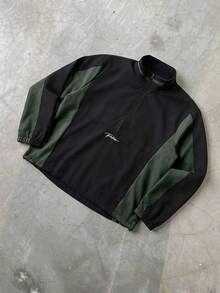 軍綠色