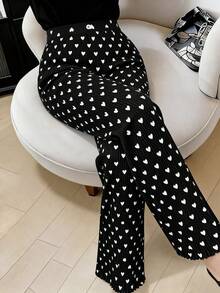 SHEIN Clasi Plus Size Women's Heart Print Pleated Straight Leg Pants - Black - View 6