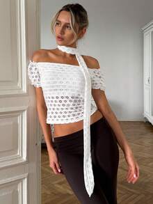 Livesso Blusa de mujer elegante para verano, casual, blanca, corta, con encaje jacquard calado, con cordones y lazo, hombros descubiertos, para boda y banquete - Blanco - Ver 4
