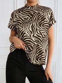 SHEIN Essnce Kemeja Wanita Kerah Tegak Kecil Motif Zebra Cokelat Cocok untuk Pakaian Sehari-hari, Hari Guru, Kantor, Musim Panas, dan Elegan - Coklat - View 5
