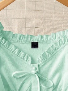 SHEIN PariChic 女款夏季法式甜美薄荷綠波浪邊蝴蝶結短袖上衣，方領鈕扣蕾絲拼接下擺襯衫，度假日常約會穿搭 - 淺藍色 - 查看 4