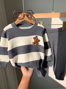 SHEIN 2件組 嬰兒男童女童秋冬可愛休閒熊紋藍色條紋毛衣 藍色毛衣長褲 藍色毛衣可愛毛衣 中性嬰兒衣物 嬰兒冬季衣物 - 彩色 - 查看 8