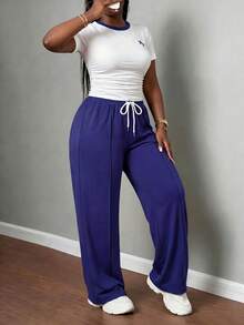 Slaydiva Conjunto casual de uso diario para mujer talla grande con top de manga corta con cuello redondo, ribete de contraste y estampado ecuestre, y pantalones largos con cintura con cordón - Azul - Ver 9