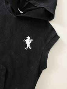 SHEIN 小男孩騎士印花連帽背心與短褲休閒套裝 - 彩色 - 查看 5
