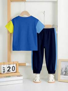SHEIN | PAW Patrol 小男孩休閒簡約寬鬆舒適IP聯名款經典可愛卡通動畫圖案印花經典撞色可愛小狗運動風圓領短袖T恤與長褲2件套 - 彩色 - 查看 2