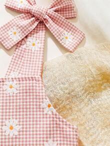 SHEIN 2 Packs Baby Girl Toddler/Newborn 0-3 Years Old Spring/Summer Casual Daily Cute Vacation Striped Bow Pattern Camisole Top + Shorts Set - Baby Pink - View 6