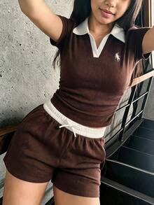 SHEIN Teen Girl Knight Embroidery Pattern Colorblock Short Sleeve T-Shirt And Shorts Casual Daily Set - Burgundy - View 1