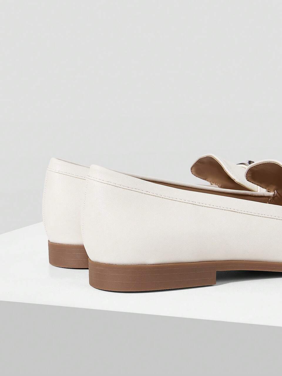 WOMEN'S SHOES METAL DECORATIVE WHITE COMFORTABLE FLATS, DAILY COMMUTING DATING WEAR