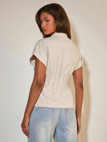 COSMINA Denim 女款素色短袖單排扣收腰牛仔襯衫 米色街頭風休閒日常日穿早午餐秋季女裝 - 杏色 - 查看 2