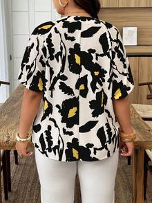 Weeklong Plus Size Women's Spring/Summer Notched Neck Elastic Cuff Botanical Print Casual Vacation Shirt - Multicolor - View 2