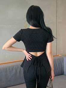 FRIFUL 女款夏季休閒 1960s 復古 70s 黑白波點印花後開衩綁帶 T-shirt 度假可愛上衣 - 黑色 - 查看 5