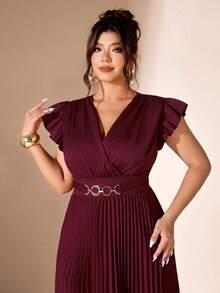 Cravure Robe longue décontractée bordeaux pour femmes grande taille, élégante et décontractée pour l'été, avec manches à volants froncés, décoration de boutons métalliques, taille froncée au dos, taille affinée et ourlet plissé - Rouge foncé - Voir 3