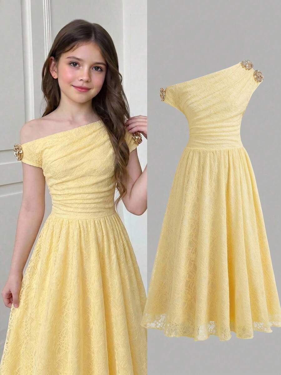 SHEIN Elegant gul spetsklänning i stickat tyg för tween-tjejer, asymmetrisk axel, A-linje, midilängd, med metallisk blomdekoration - Gul - Visa 1