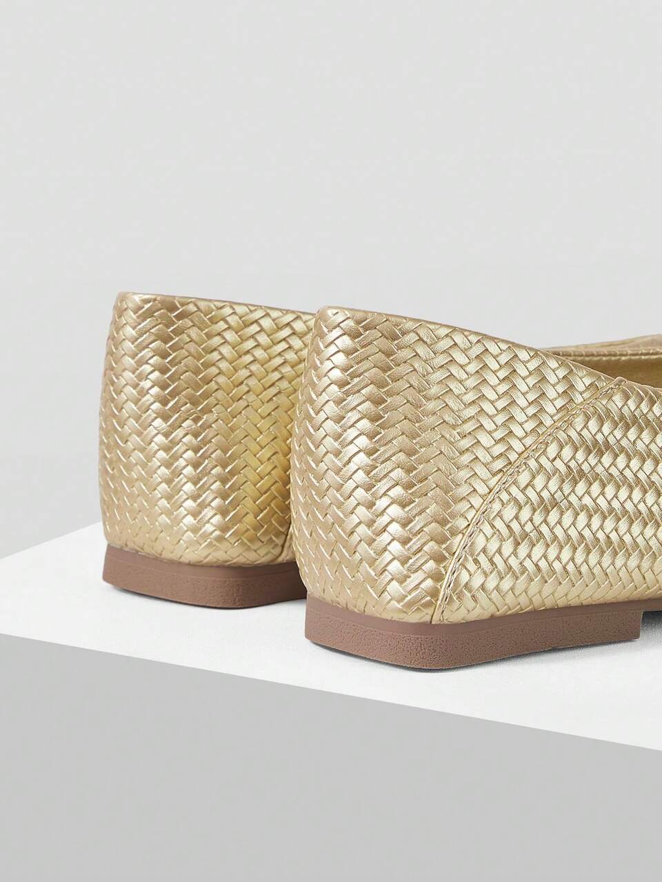 WOMEN'S NEW FRENCH RETRO FASHION WOVEN PATTERN FLAT-BOTTOMED SQUARE TOE V-MOUTH SHOES, GOLD SIMPLE AND VERSATILE, COMFORTABLE AND ELEGANT TEMPERAMENT, ADVANCED BALLET SHOES, LIGHT AND WEAR-RESISTANT MARY JANE SHOES
