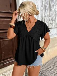 EMERY ROSE Camiseta de moda para mujer de talla grande con unicolor, contraste de encaje y mangas con volantes - Negro - Ver 4