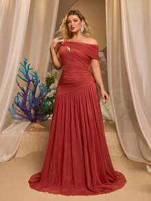 Glamrae Vestido de dama de honor formal talla grande con escote asimétrico de un hombro, decoración de metal hecha a mano, drapeado plisado y corte en A, color rojo ladrillo - Color caoba - Ver 8