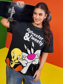 LOONEY TUNES X SHEIN 大码女式休闲可爱卡通字母图案落肩宽松黑色 T 恤，夏季大码图案 T 恤大码女式 T 恤崔弟和西尔维斯特卡通 T 恤女式大码卡通 T 恤，街头服饰 - 深灰色 - 查看 5