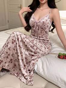 DAZY Charming Vintage Floral Pattern Velvet Lace Patchwork Spaghetti Strap Slim Fit Long Women's Nightgown Summer - Pink - View 4