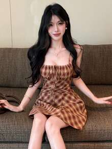 DAZY 女款格紋百褶綁帶休閒派對短款細肩帶洋裝 夏日陽光裙 - 咖啡 - 查看 7