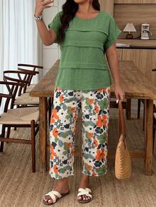 Weeklong Conjunto de 2 piezas para mujer talla grande, primavera/verano, casual para vacaciones, cuello redondo, estampado floral, pantalones de largo 3/4, adecuado para uso diario en vacaciones - Multicolor - Ver 4