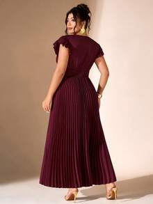 Cravure Robe longue décontractée bordeaux pour femmes grande taille, élégante et décontractée pour l'été, avec manches à volants froncés, décoration de boutons métalliques, taille froncée au dos, taille affinée et ourlet plissé - Rouge foncé - Voir 2