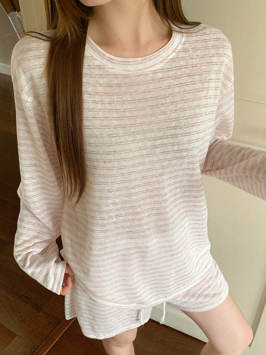 DAZY Conjunto de Pijama Loungewear Feminino com Top de Manga Longa Listrado e Shorts - Rosa chiclete - Visão 1