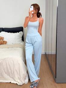 Napfluff Conjunto de Pijama e Roupa de Descanso Feminino com Regata Canelada com Recorte em Renda e Calça Longa Solta Casual - Azul bebê - Visão 6