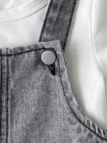 SHEIN Playful Pals Baby Boys Denim Overalls, All-Season, Mid-Blue Denim Color, Preppy Style, Simple, Casual & Comfortable, Patchwork Contrast Design, Soft Cotton Denim, Comfortable For Daily Wear, Travel, 2026 New Arrival - Light Grey - View 3