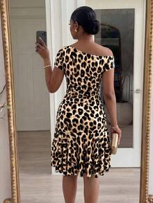 SHEIN Lady CURVE Plus Size Women's Leopard Print One Shoulder Ruched Fashion Elegant Sexy Dress Date Night Party Brown Summer - Multicolor - View 2